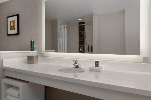 DoubleTree by Hilton Las Vegas East Flamingo image 36